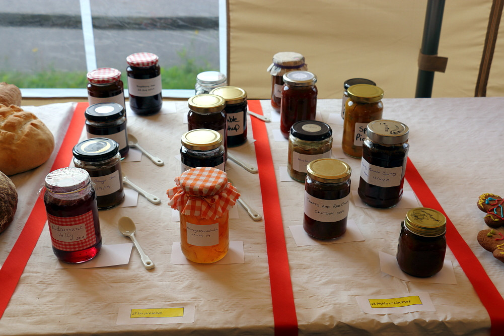 …and jam with chutney or another preserve