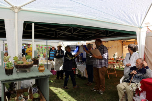 Wendy gets the prize